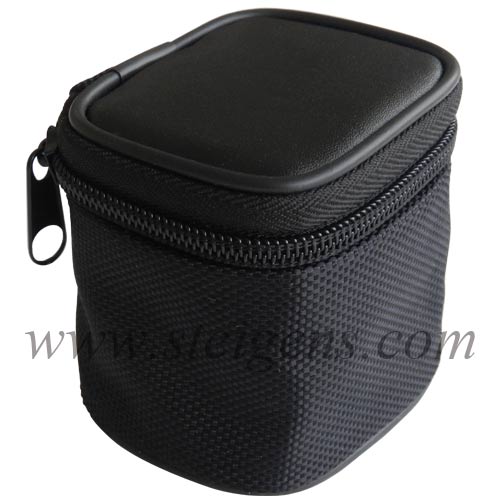 Pouch_with_Zippe_51cadff44c32d
